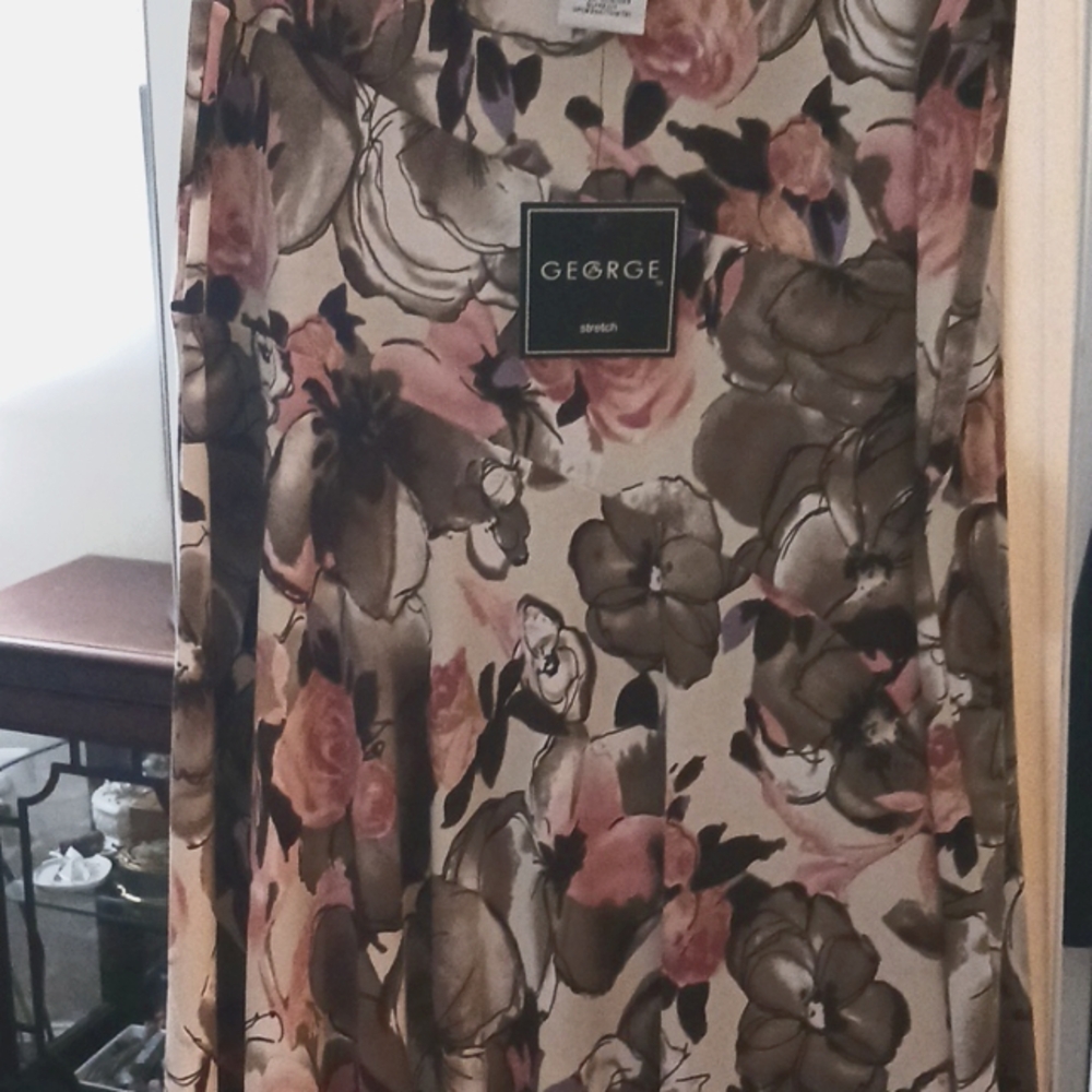 My daughter doesn't like it. It's pink and brown skirt.